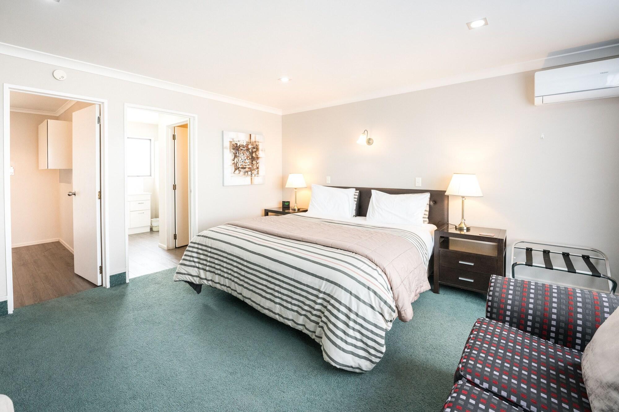 Strathern Motor Motel 4*