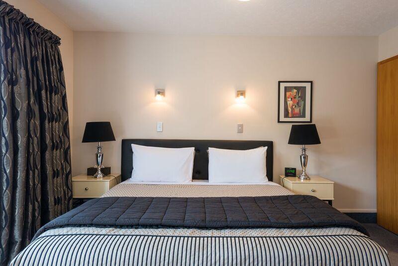 Strathern Motor Motel 4*